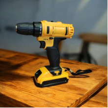 Аккумуляторный шуруповерт 24v набор слесарного инструмента в кейсе DW24 2 АКБ Желтый (340367)